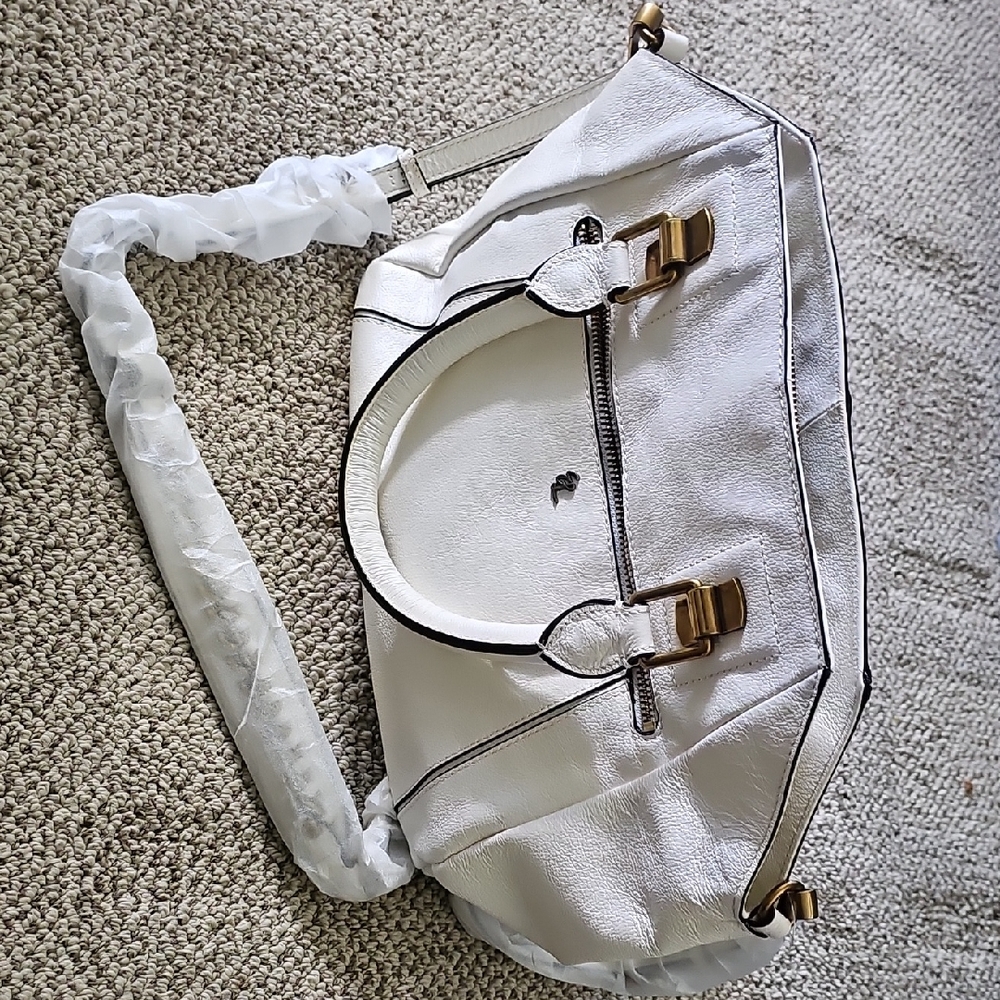 Elegant White Handbag